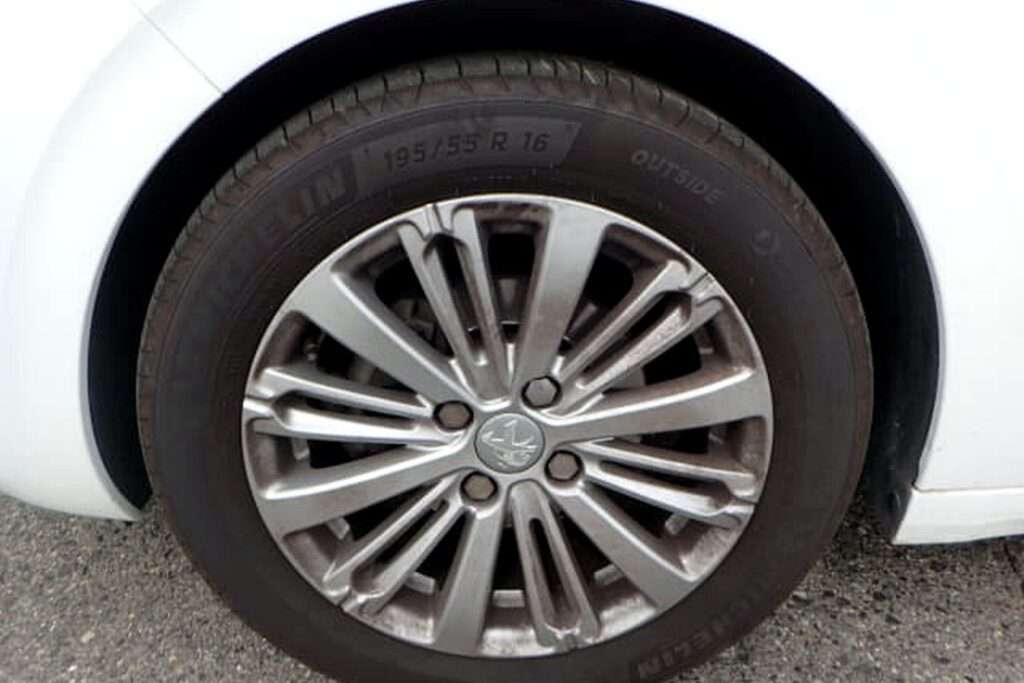 2016 Peugeot 208