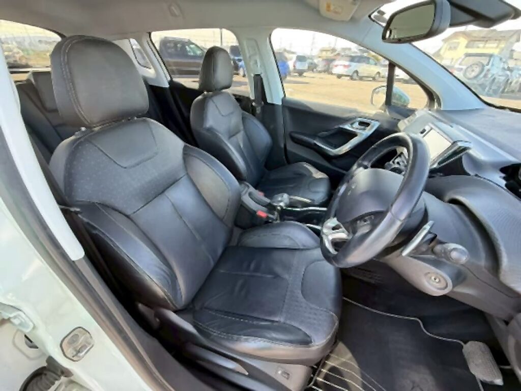 2016 Peugeot 2008 – Leather Edition