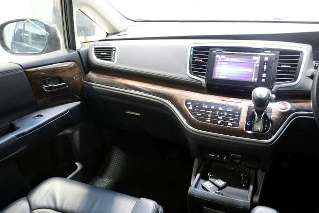 2016 HONDA Odyssey 2.4 EXV-S Sunroof CVT Navi RES